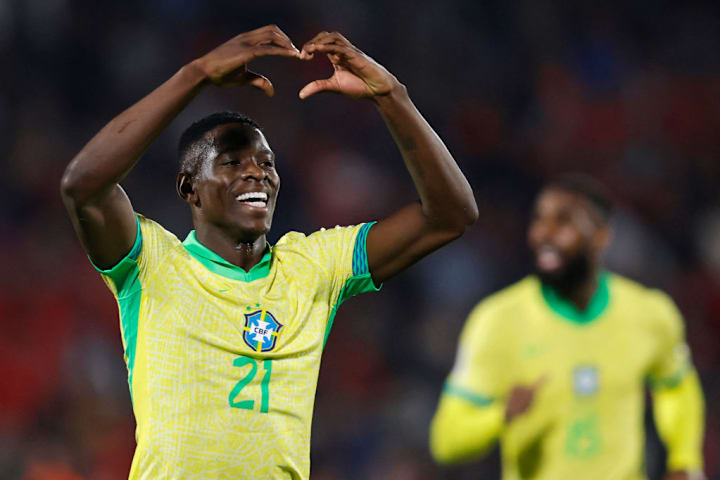 TOPSHOT-FBL-WC-2026-SAMERICA-QUALIFIERS-CHI-BRA