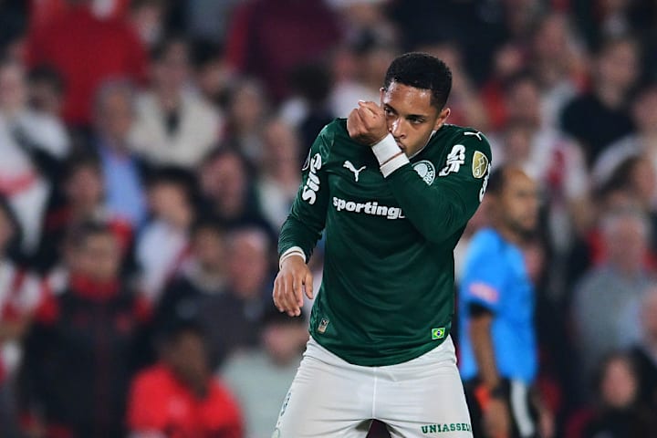 Vitor Roque