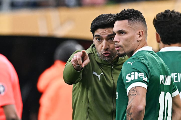 Paulinho - Brazilian Soccer Midfielder - Born 1988, Abel Ferreira