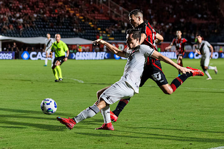 Lucas Piton, Raul Caceres