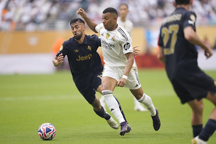 Real Madrid CF v Juventus Turin - FIFA Club World Cup 2025