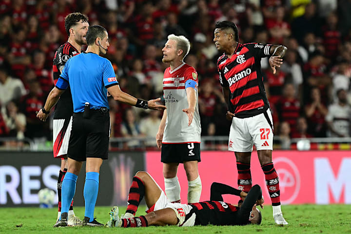 FBL-LIBERTADORES-FLAMENGO-ESTUDIANTES