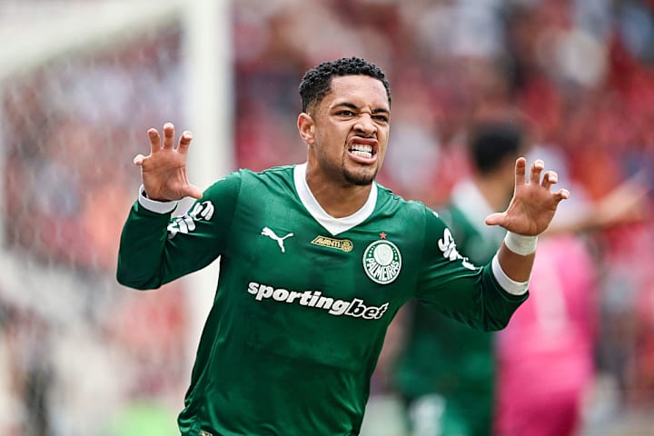 Vitor Roque