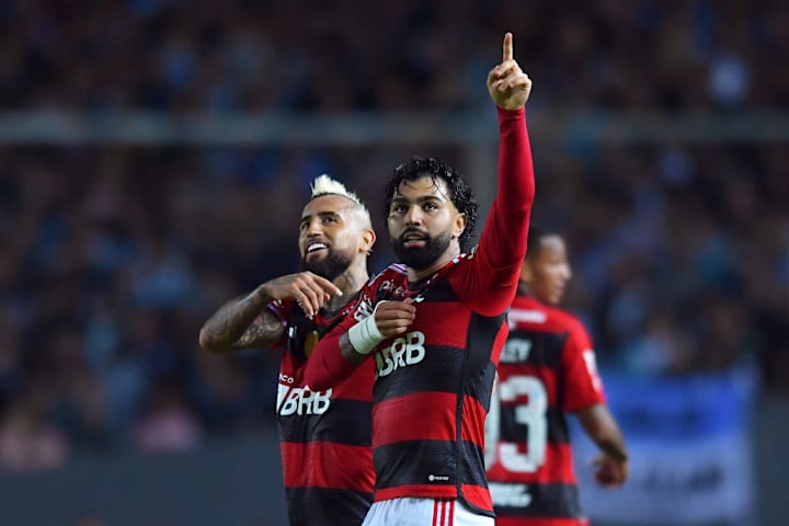 Gabriel Barbosa, Arturo Vidal