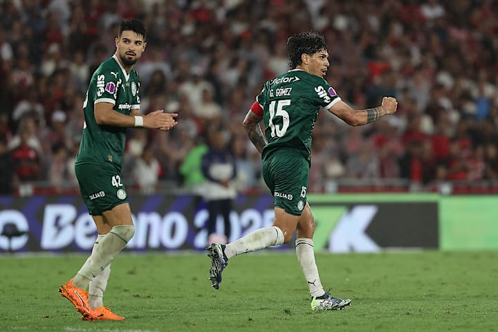 Gustavo Gómez, Flaco López