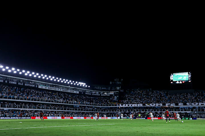 Santos v Sport Recife - Brasileirao 2025