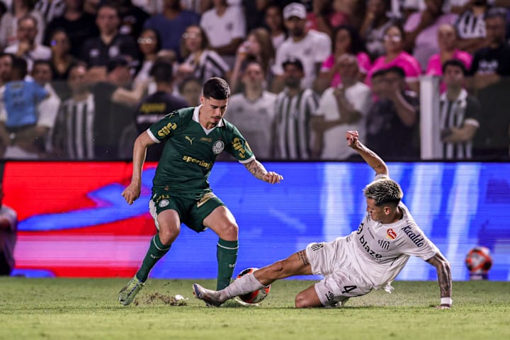 Leonardo Godoy, Rômulo