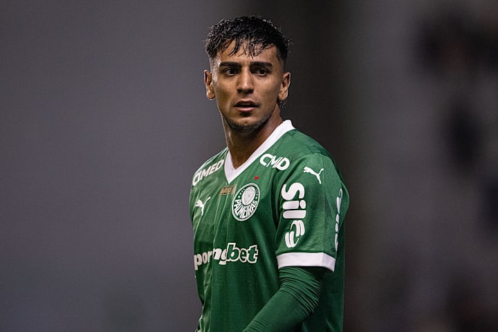 Palmeiras vende Facundo Torres e trata saída como alívio no elenco