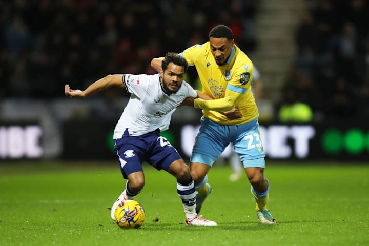 Duane Holmes, Akin Famewo