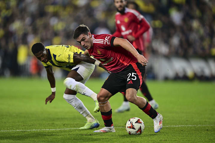 Fenerbahce v Manchester United - UEFA Europa League