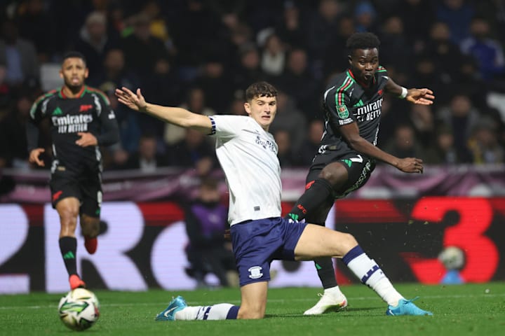 Jordan Storey, Bukayo Saka
