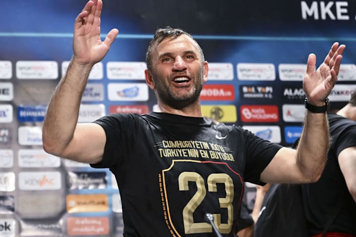 Okan Buruk