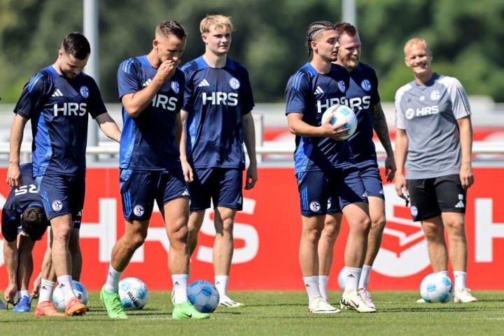 FC Schalke 04 Resume Training After Summer Break