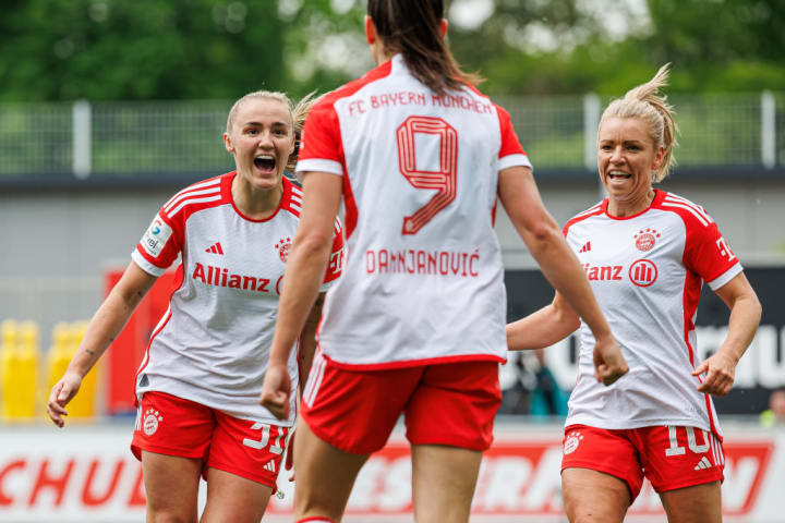 Bayer 04 Leverkusen v FC Bayern München - Google Pixel Women's Bundesliga