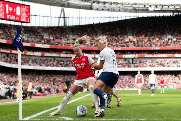 Arsenal FC v Tottenham Hotspur - Barclays Women¥s Super League