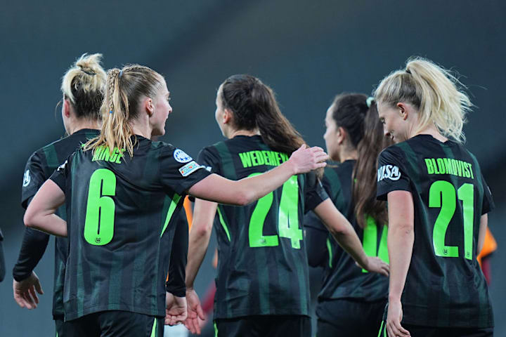 Galatasaray Petrol Ofisi v Wolfsburg - UEFA Women's Champions League