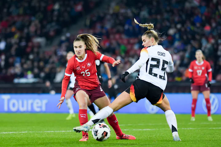 Alena Bienz, Selina Cerci