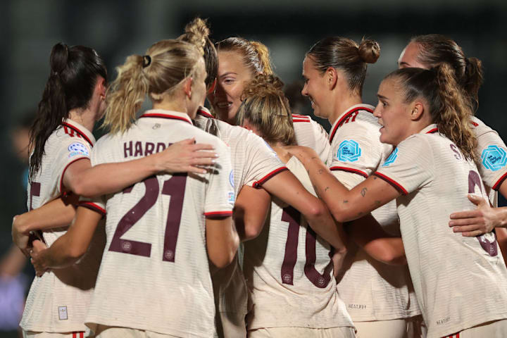 Glodis Viggosdottir, Klara Buhl, Georgia Stanway, Giulia Gwinn, Sarah Zadrazil, Sydney Lohmann, Pernille Harder