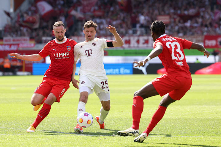 Thomas Mueller, Benedikt Gimber