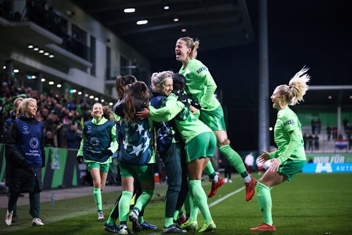 FBL-EUR-C1-WOMEN-WOLFSBURG-ROMA