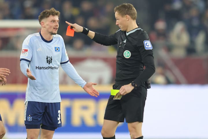 Fortuna Düsseldorf v Hamburger SV - Second Bundesliga