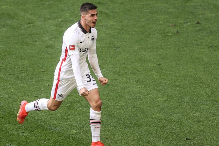 FBL-GER-BUNDESLIGA-DORTMUND-FRANKFURT
