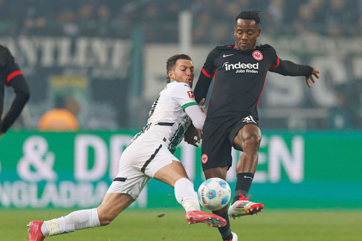 Borussia Mönchengladbach v aBühne frei für Eintrachts BatshuayiEintracht Frankfurt - Bundesliga