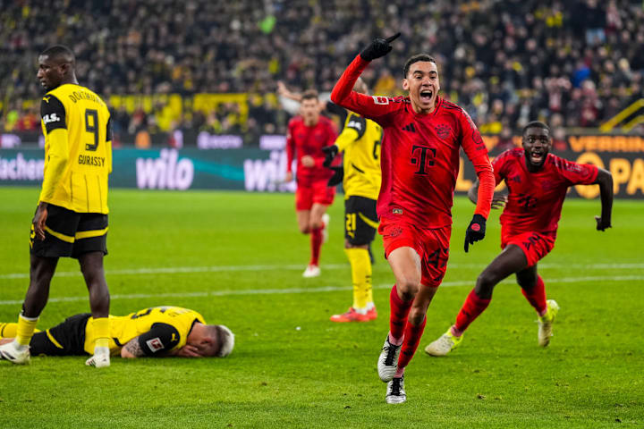 Im November 2024: Süle am Boden während Musiala jubelt