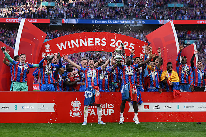Crystal Palace feiert den FA-Cup-Sieg über Manchester City