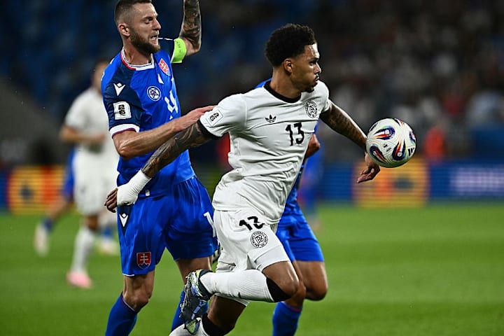 Bei seinem DFB-Debüt gleich mächtig unter Druck: Nnamdi Collins