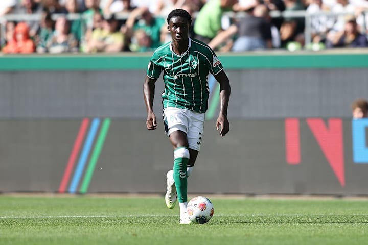 Karim Coulibaly muss gegen Heidenheim links hinten ran