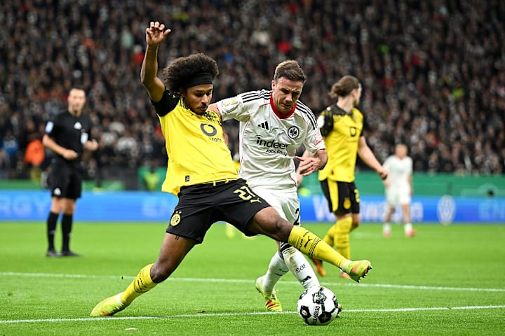 Auch das Duell zwischen dem BVB und Eintracht Frankfurt wird es live im Free-TV geben