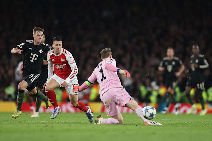 Gabriel Martinelli, Manuel Neuer