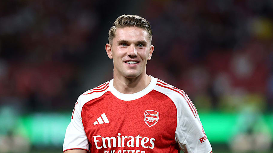 Viktor Gyokeres smiling.