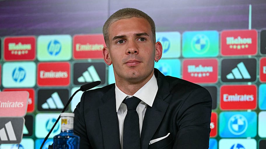 Franco Mastantuono at his Real Madrid unveiling.