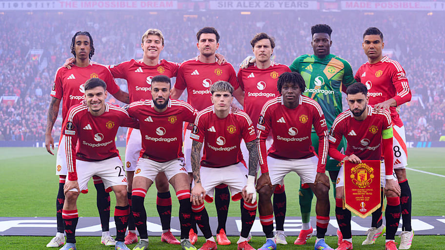 Man Utd players before a matc