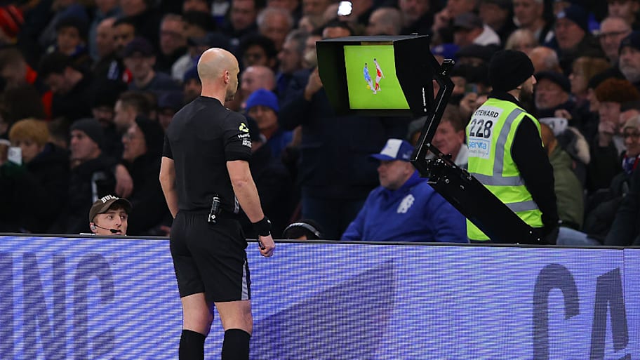 Anthony Taylor, VAR