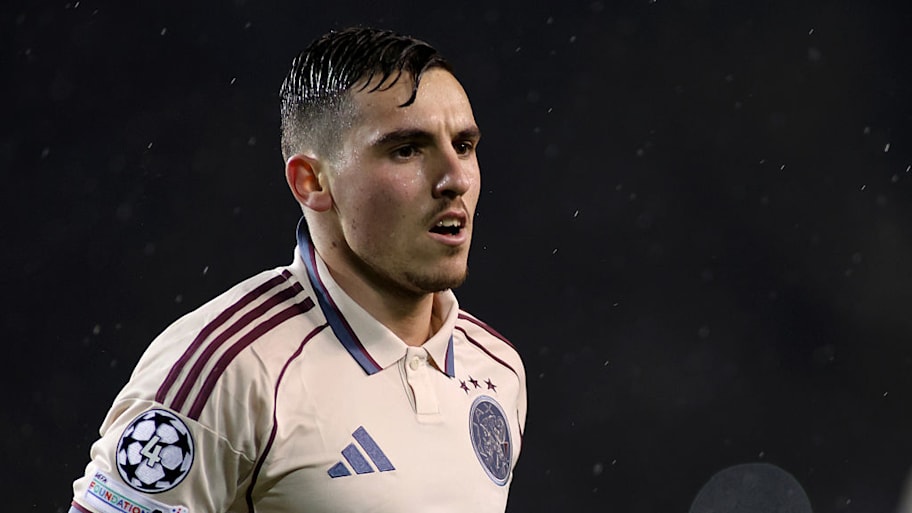 Ajax star Oscar Gloukh