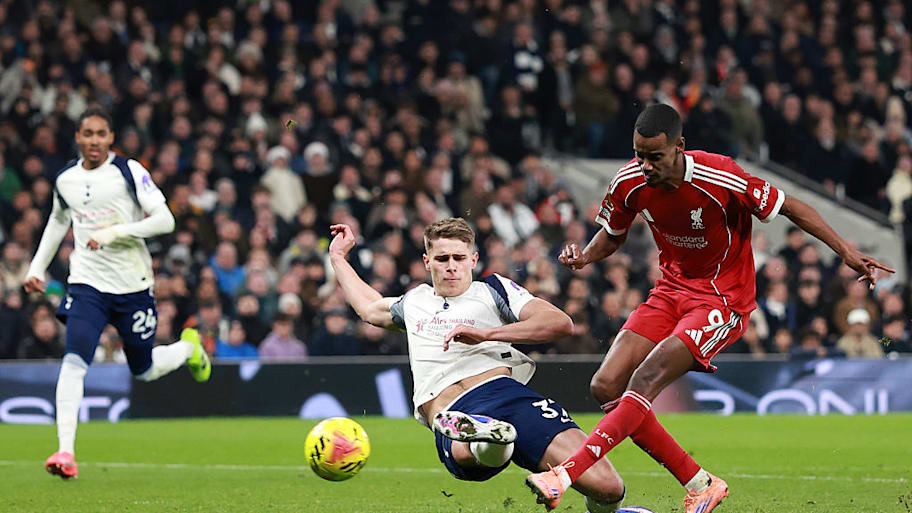 Alexander Isak scores for Liverpool