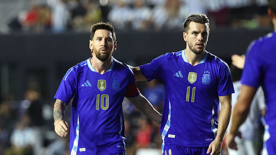 Giovani Lo Celso and Lionel Messi.