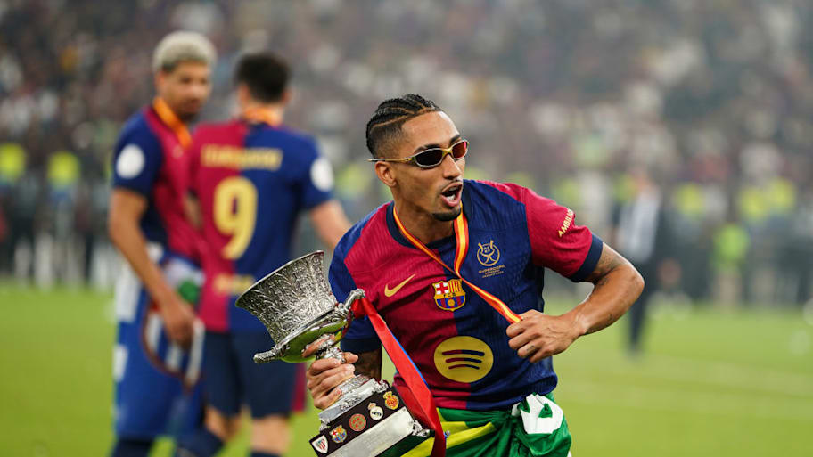 Raphinha celebrates winning the Suercopa de España