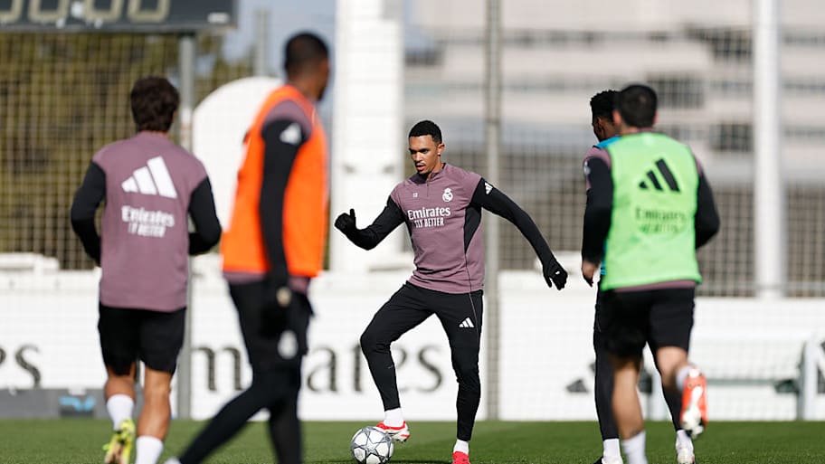 Trent Alexander-Arnold in Real Madrid training.