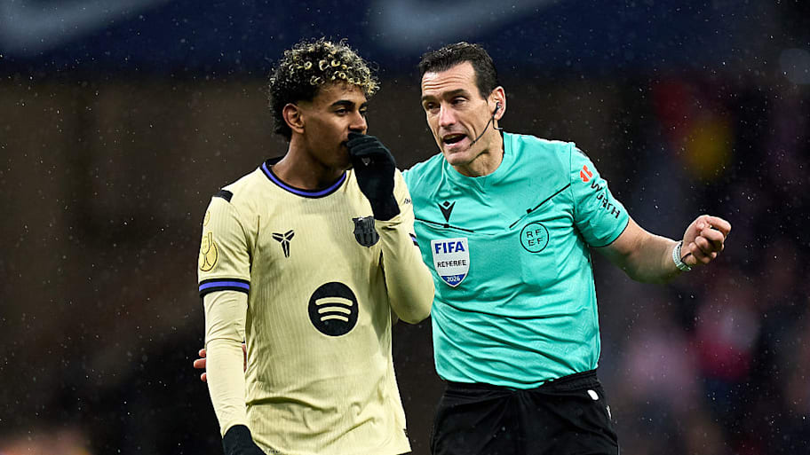 Lamine Yamal, Juan Martínez Munuera