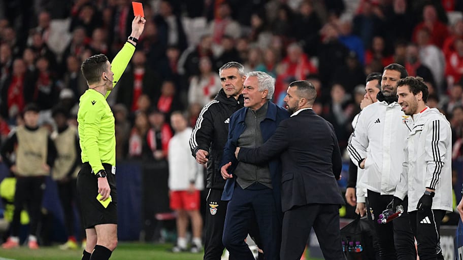 José Mourinho sent off in Benfica vs. Real Madrid