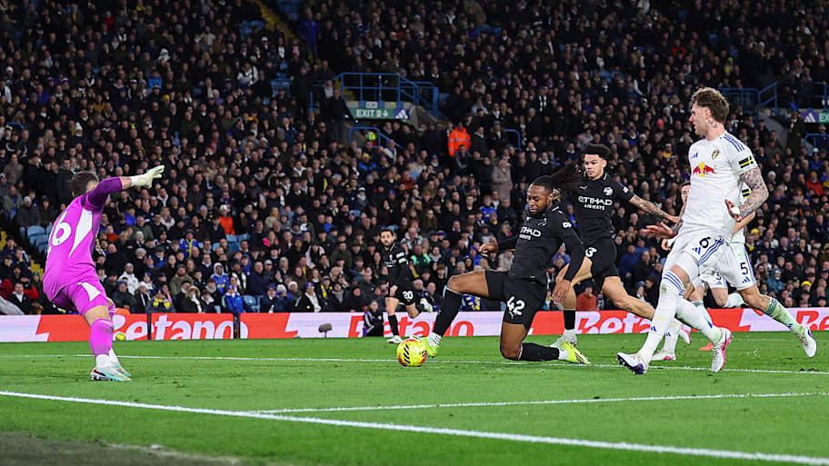 Antoine Semenyo scores vs. Leeds