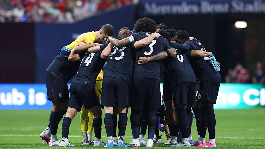 Usmnt huddle