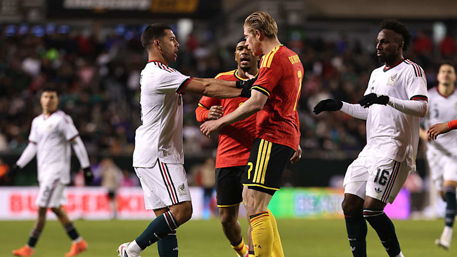 Erik Lira, Kevin De Bruyne