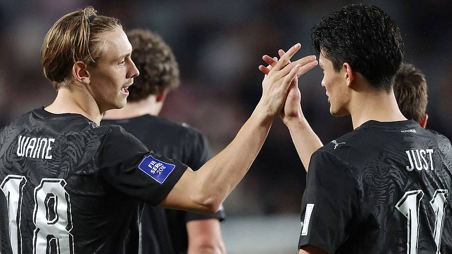 New Zealand players celebrate