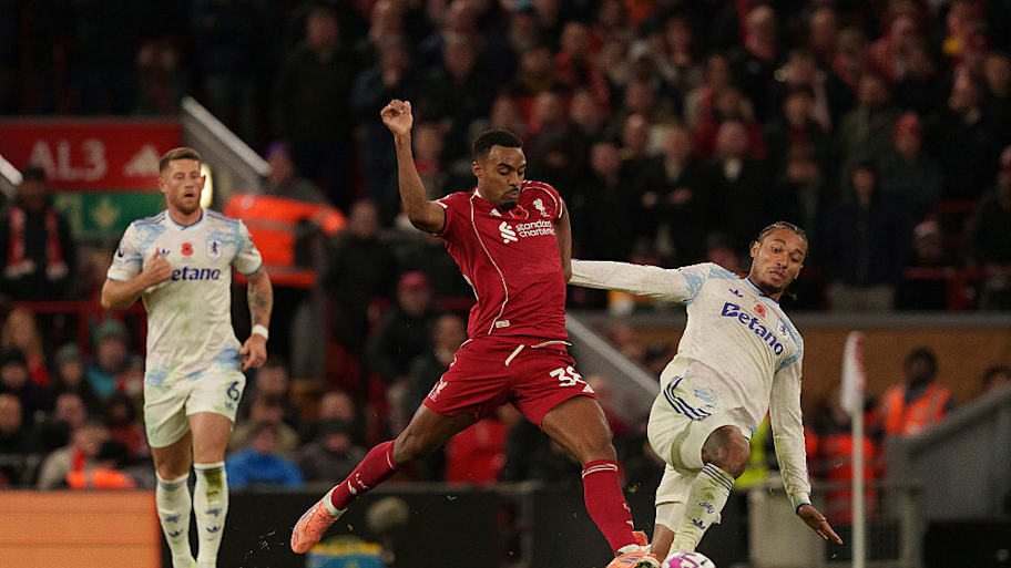 Ryan Gravenberch, Boubacar Kamara, Liverpool vs. Aston Villa