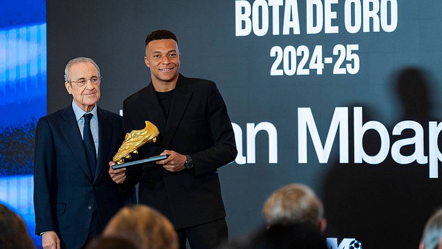Kylian Mbappé, European Golden Shoe trophy